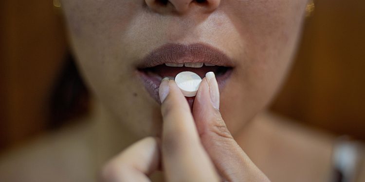 Autoridades de salud desmienten rumores sobre bacterias en lote de diclofenaco